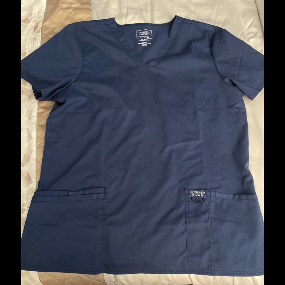 Cherokee workwear revolution scrub top